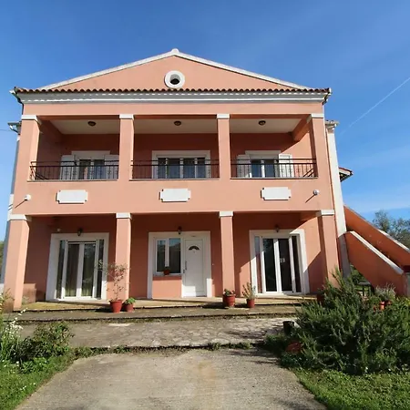 Karoubis House Semesterbostad